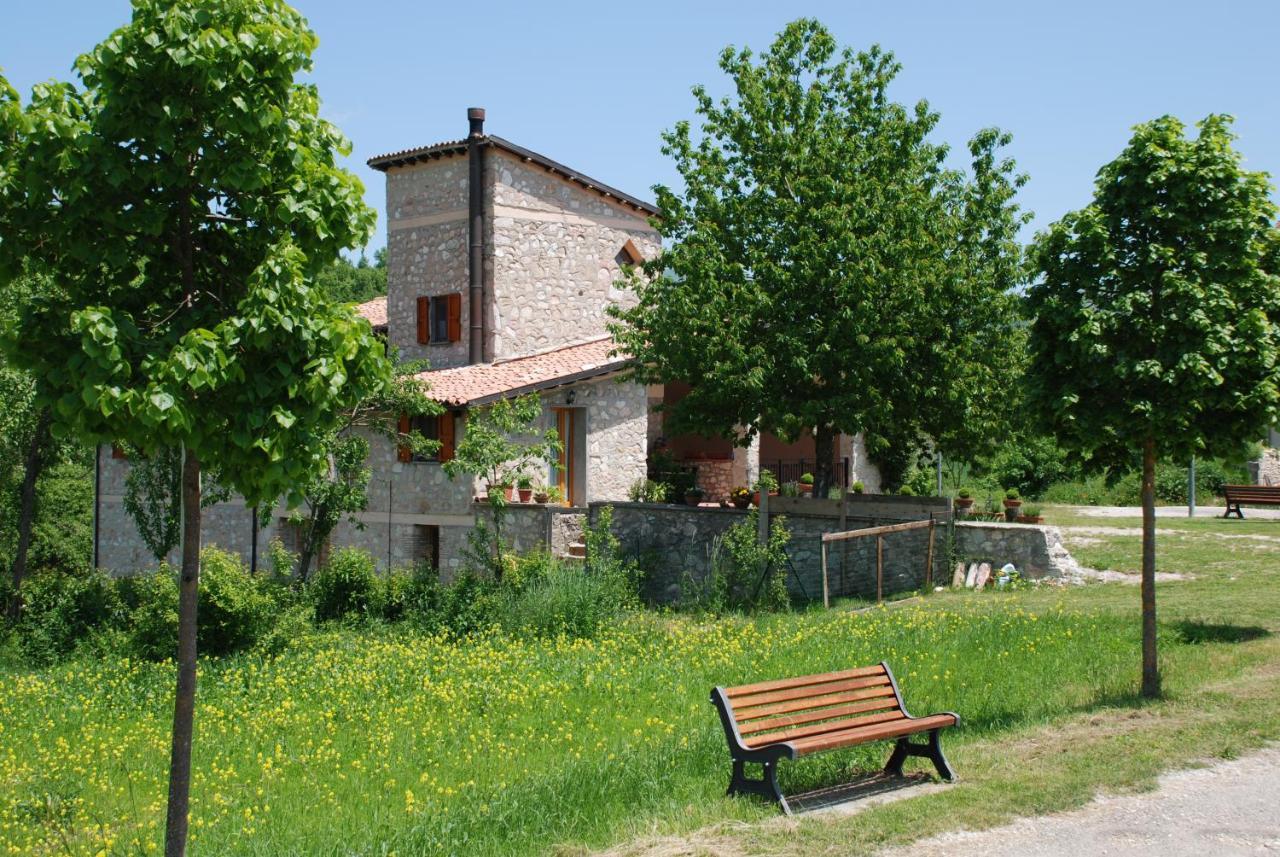 诺尔恰Casale La Torretta住宿加早餐旅馆 外观 照片